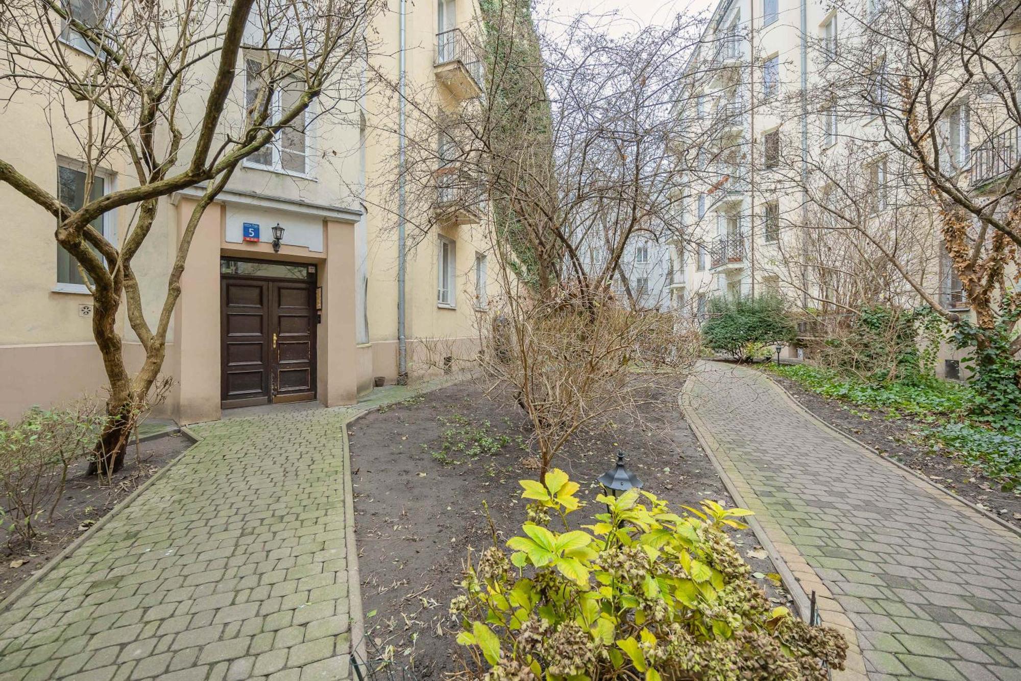 Piekny Jasny Z Sypialnia I Biurkiem By Renters * Warszawa