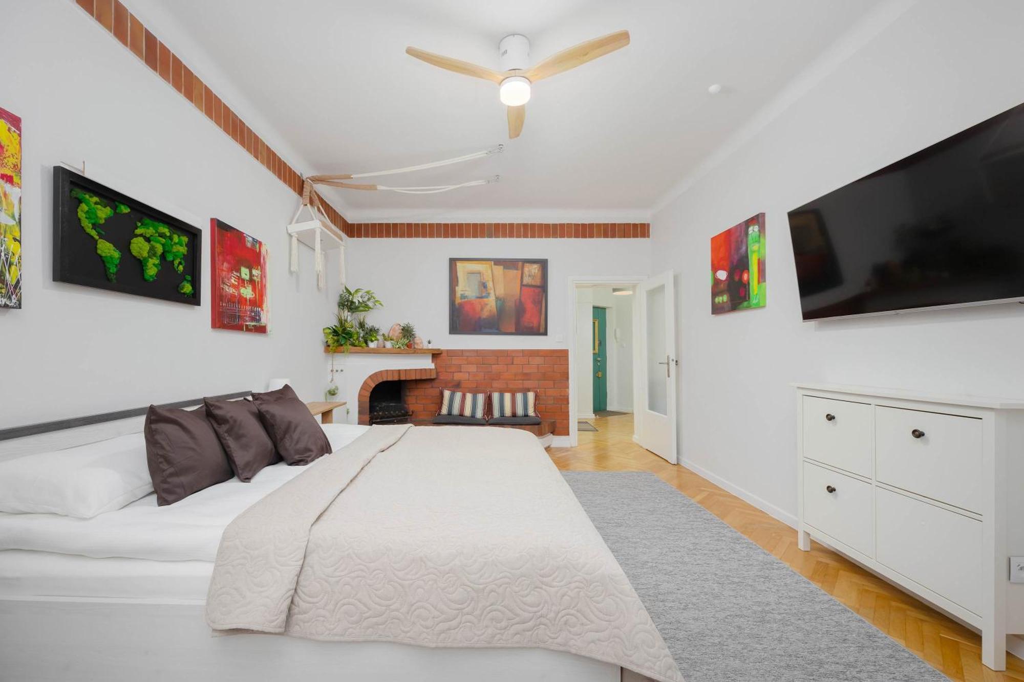 Piekny Jasny Z Sypialnia I Biurkiem By Renters Apartament Warszawa