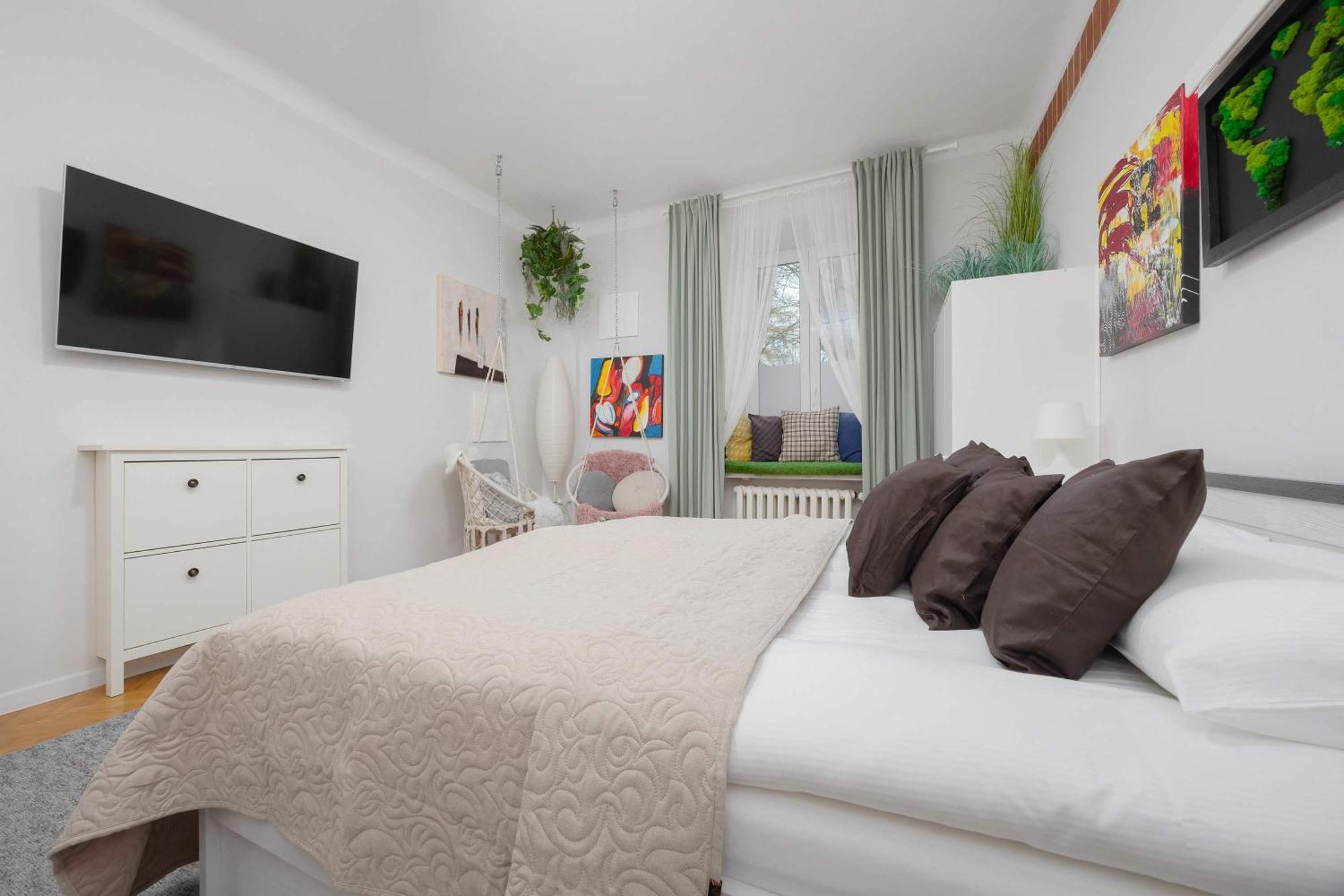 Piekny Jasny Z Sypialnia I Biurkiem By Renters Apartament *
