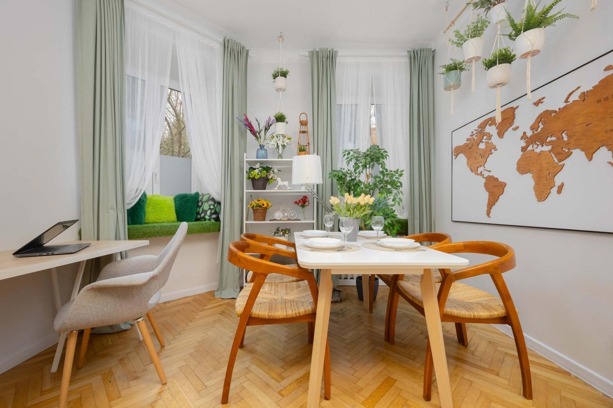 Piekny Jasny Z Sypialnia I Biurkiem By Renters * Warszawa